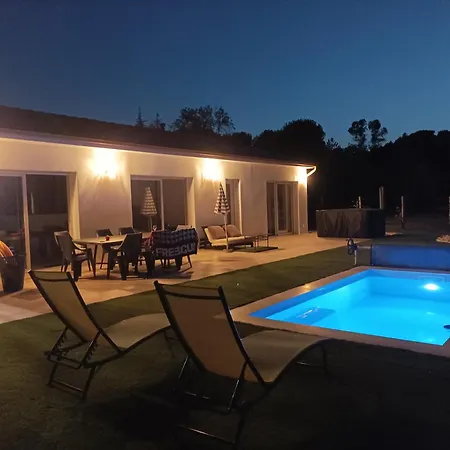 וילה Invitation Au Voyage Independante Avec Piscine Billard Et *
