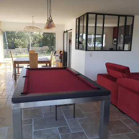 Invitation Au Voyage Indépendante Avec Piscine Billard Et *