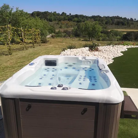 וילה Invitation Au Voyage Independante Avec Piscine Billard Et *