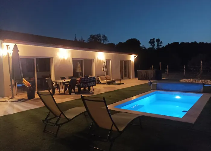 Villa Invitation Au Voyage Independante Avec Piscine Billard Et *