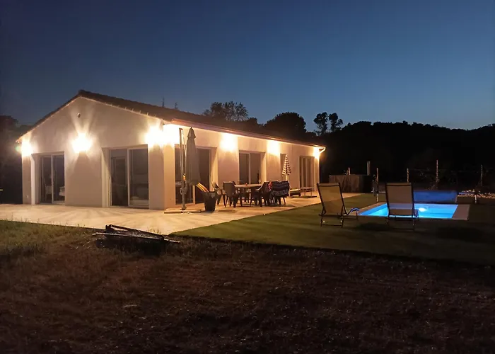 Invitation Au Voyage Independante Avec Piscine Billard Et Villa *