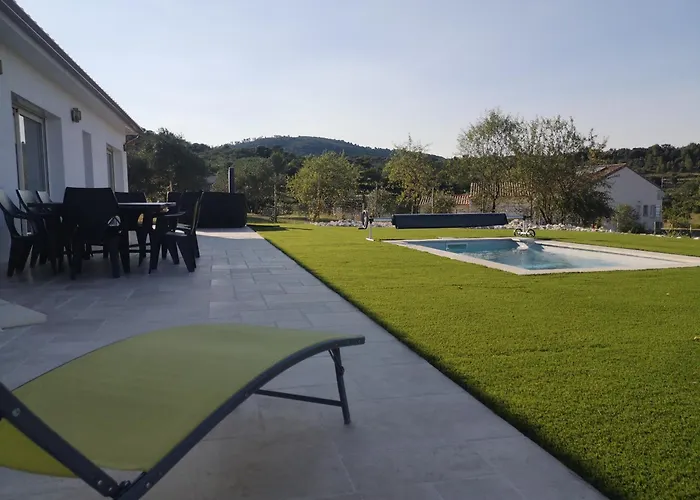 Villa Invitation Au Voyage Independante Avec Piscine Billard Et Les Mages